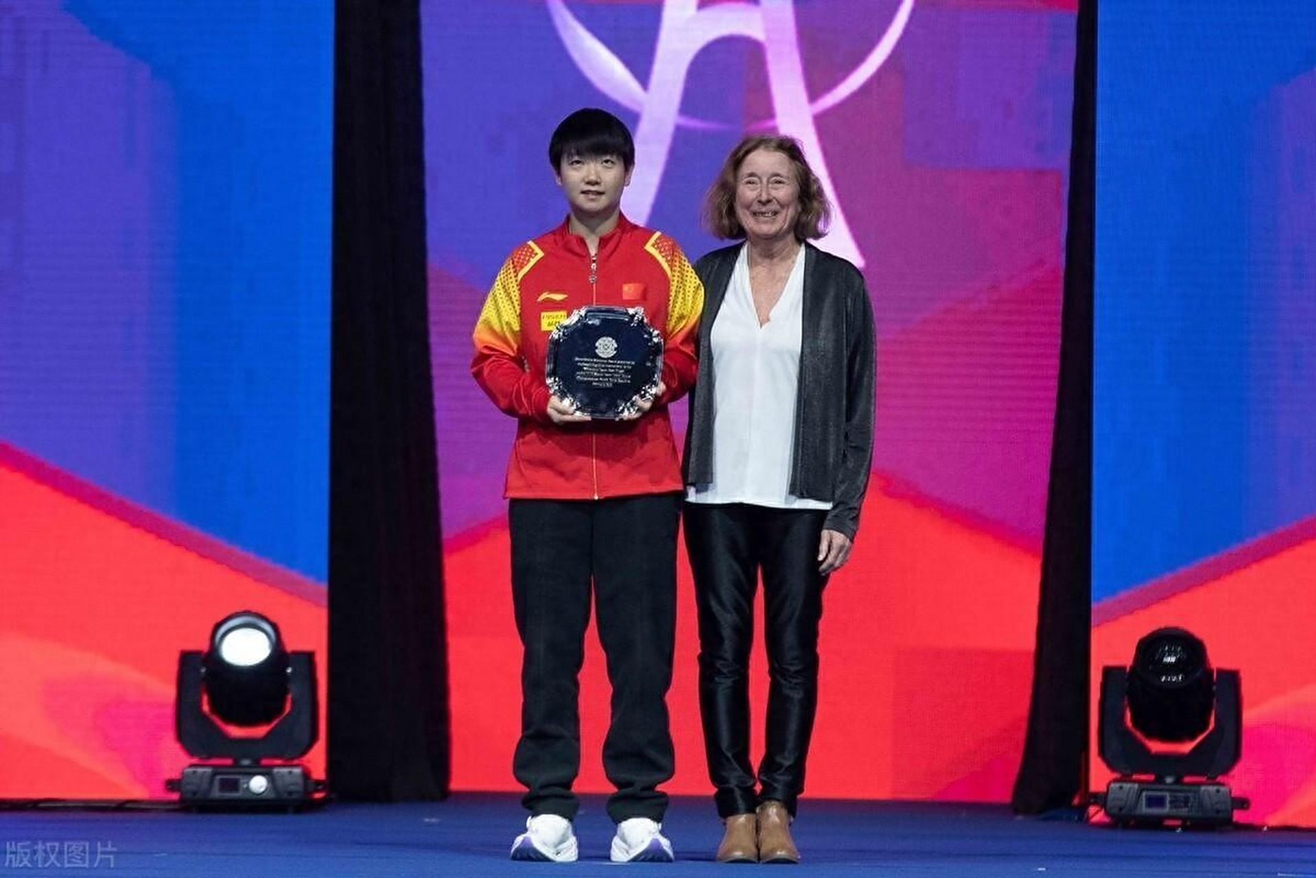 关于勇士回归首秀大放异彩，马龙主场球迷高呼名字的信息-九游APP